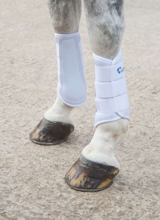 ARMA Neoprene Brushing Boots White
