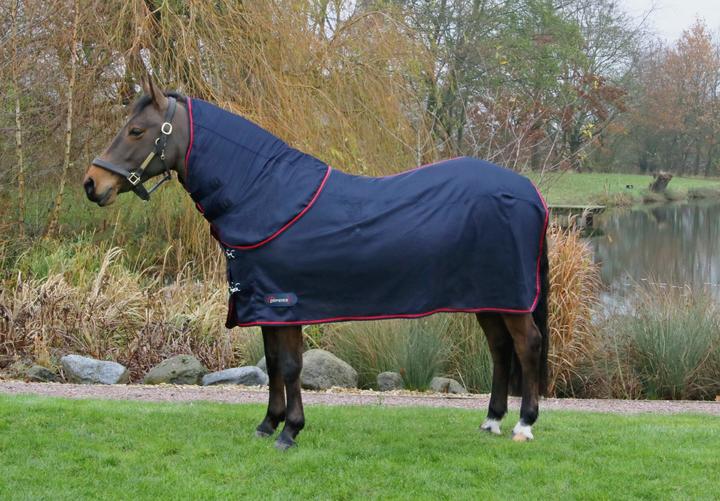 DefenceX System WicX Navy & Red Cooler Rug with Detachable Neck Cover